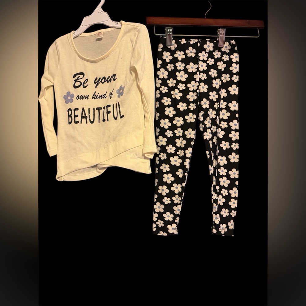 Sweet Butterfly Cream and Black Floral Set